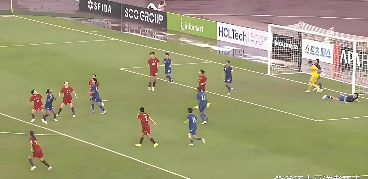 包含东亚杯-中国女足4-2中国台北两球领先被追平邵子钦双响的词条