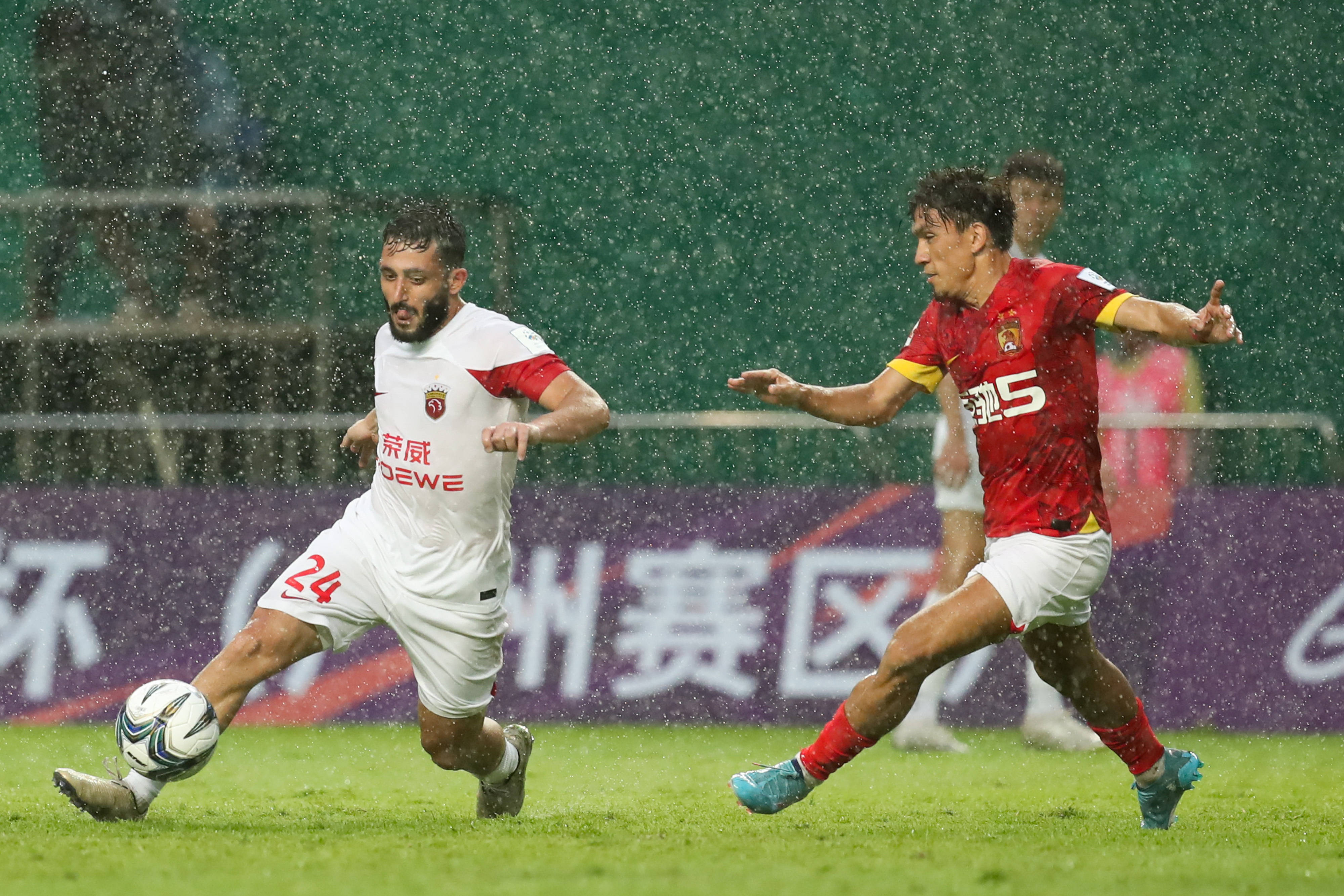 关于青岛中能客场告捷，晋级前进的信息